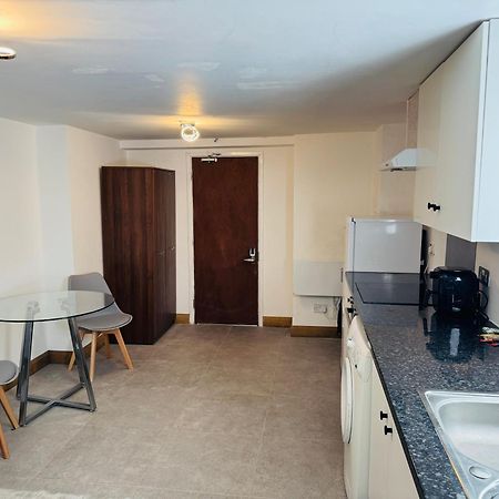 ניופורט Hotel 24-7 Express מראה חיצוני תמונה