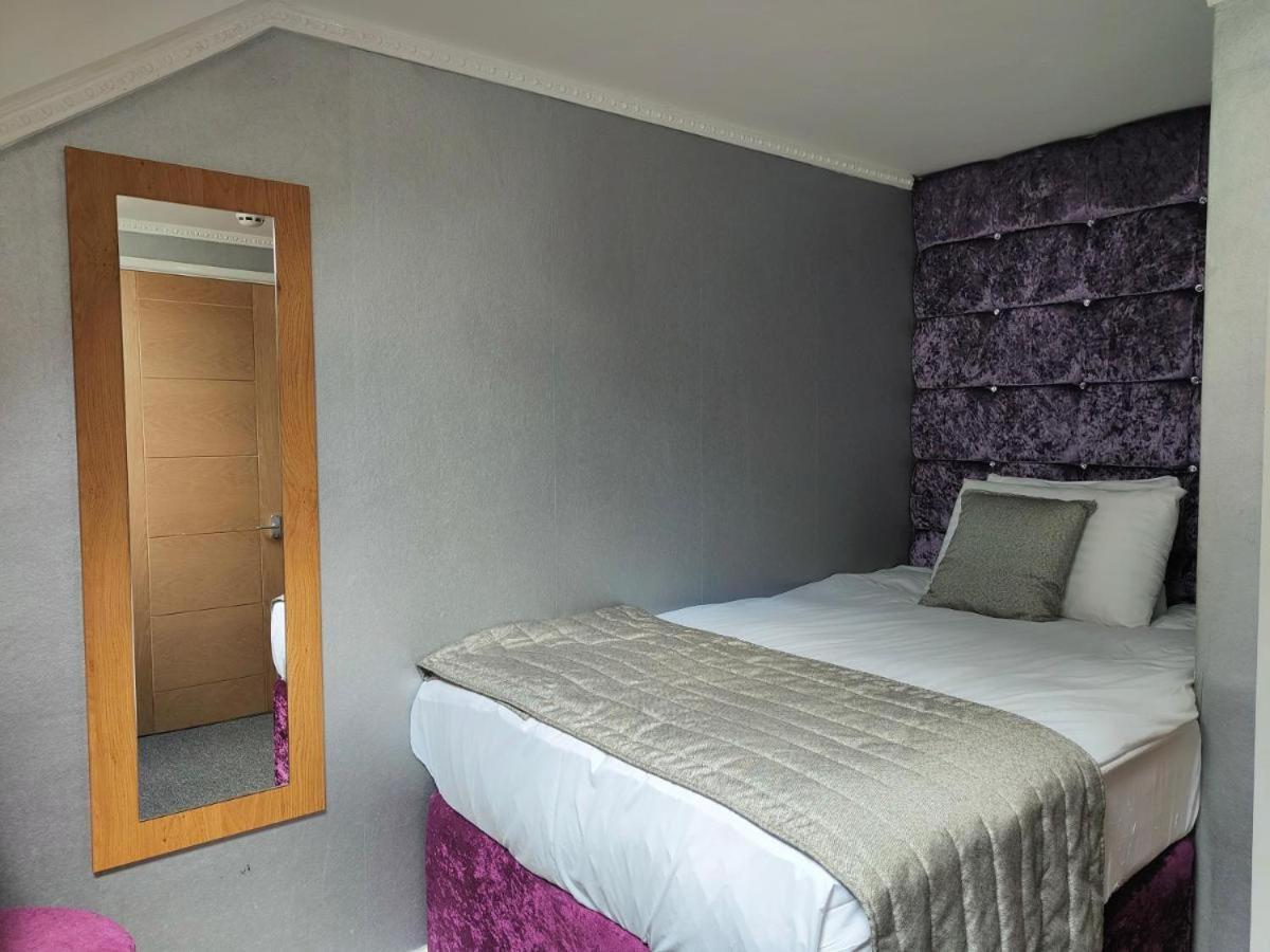 ניופורט Hotel 24-7 Express מראה חיצוני תמונה
