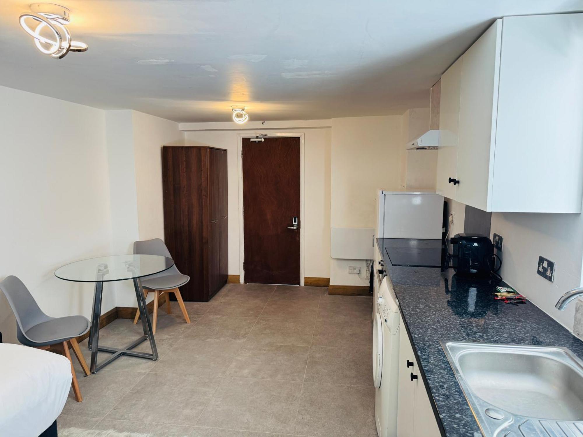 ניופורט Hotel 24-7 Express מראה חיצוני תמונה
